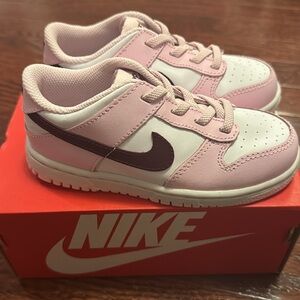 Nike Dunk Low Pink